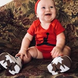 Meet your Posher, Cj